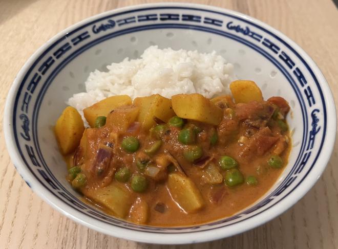 Aloo Mattar Makhani