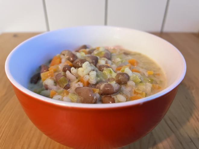 Bündner Gersten-Suppe mit Gemüse