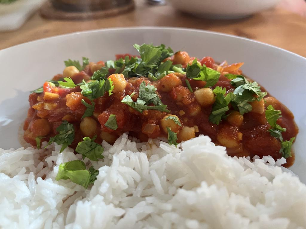 Chana Masala: Indisches Kichererbsen-Curry · Klimafreundlicher Kochen 🥕