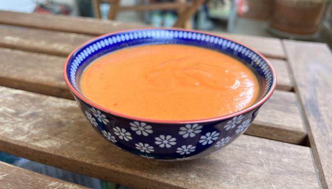 Eine Schale Gazpacho