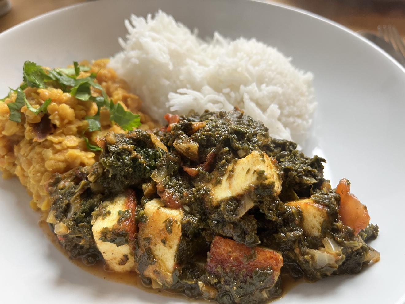 Palak Paneer: Curry mit Spinat und indischem Käse · Klimafreundlicher ...